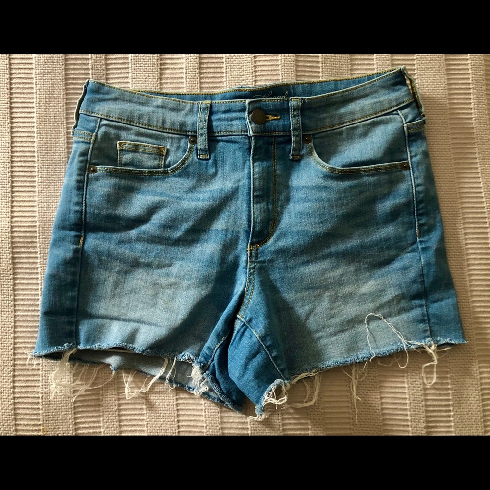 High waist jean cut-off shorts with stretch